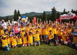 Copiii sunt sarbatoriti la Maratonul DHL Stafeta Carpatilor cu inscriere gratuita la Crosul Copiilor si surprize