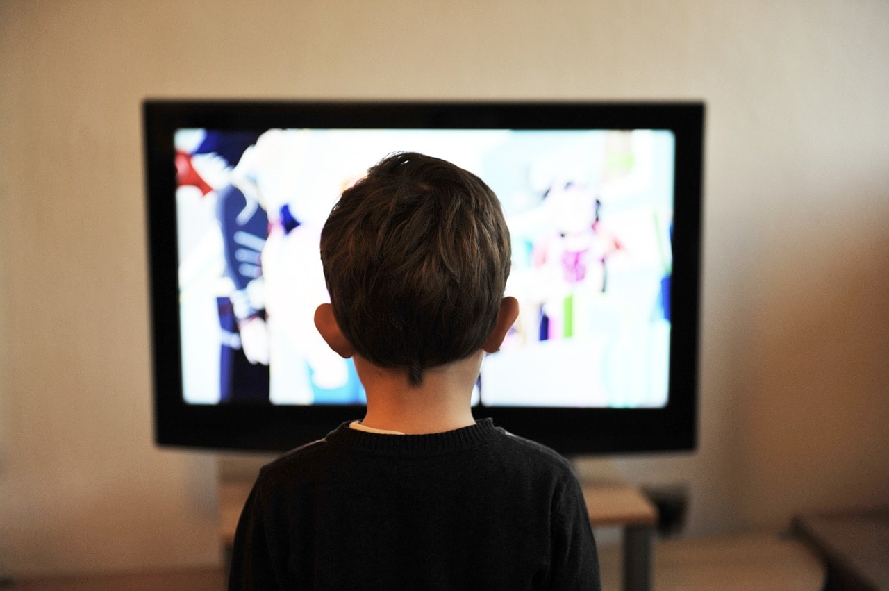 efectele televizorului asupra copiilor
