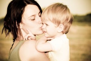 Cele mai frecvente probleme cu care se confrunta mamele singure
