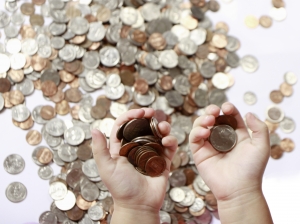 Cum economisesti bani la cumparaturile pentru noul an scolar