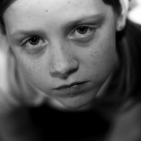 Studiu: Cei care au fost abuzati in copilarie sufera de traume si 40 de ani mai tarziu