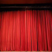 10 motive pentru a face cursuri de teatru