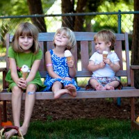 Mezinul este cel mai amuzant din familie – ce spun studiile despre personalitate si ordinea nasterii copiilor