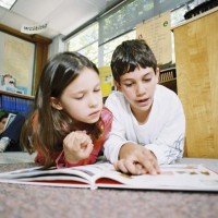 Cum poate fi promovata lectura in scoli – idei de proiecte