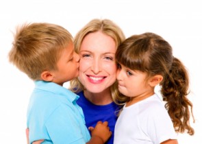 Copilul dependent de unul dintre parinti