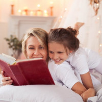 Cum il inveti pe copil despre cooperare – Povestea „Supa de piatra”