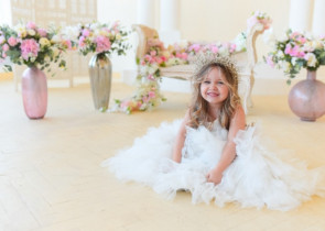 Fascinatia fetitelor pentru printese