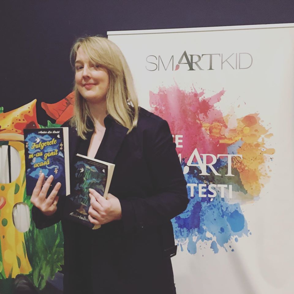 Interviu cu Amber Lee Dodd