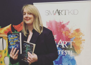 Interviu cu Amber Lee Dodd,autoarea cartii Fulgerele m-au gonit acasa