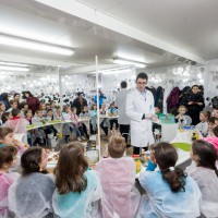 Laboratorul de stiinte BAYER isi deschide usile pentru elevii claselor primare din Bucuresti